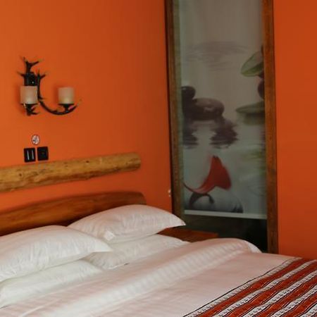 Nirvana Hotel, Restaurant & Bar เซี่ยเหอ ภายนอก รูปภาพ